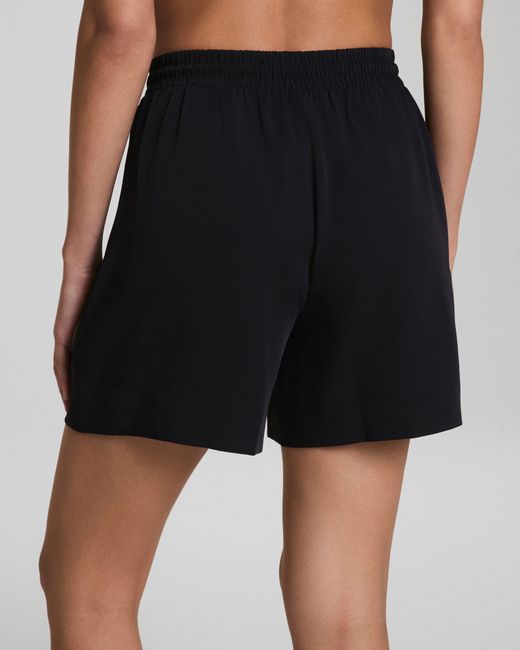 Spanx Black ® Carryon Shorts, 5"
