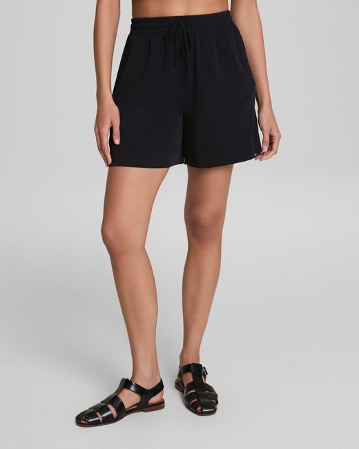 Spanx Black ® Carryon Shorts, 5"