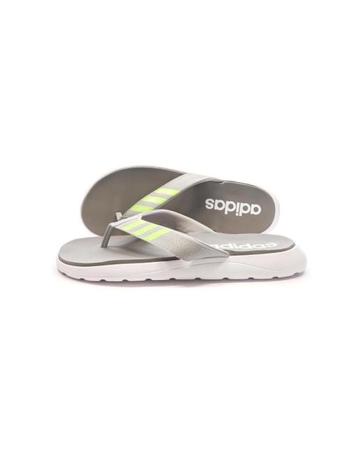 Tongs IF0811 Adidas pour homme en coloris Gray