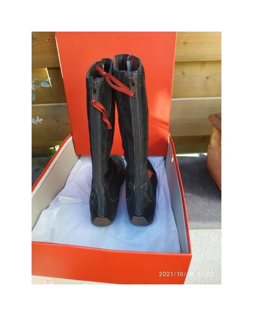 Bottes plates Bottes daim Esprit en coloris Black