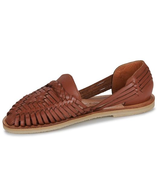 MAPACHE Brown Flache Sandalen Alegre