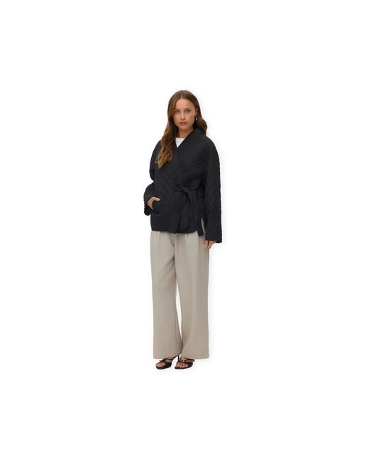Blouson Tacha Jacket Aware en coloris Black