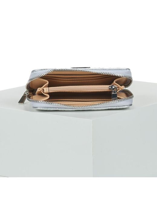 Guess Portemonnee Aldina Slg Medium Zip Around in het Metallic