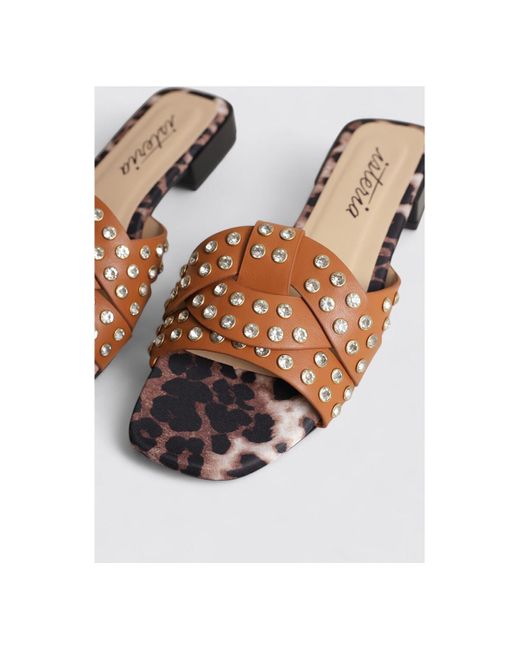 Sandales 25082 Isteria en coloris Brown