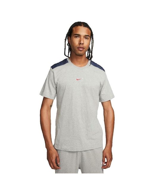 T-shirt T-shirt Sportswear Graphic Nike pour homme en coloris Gray