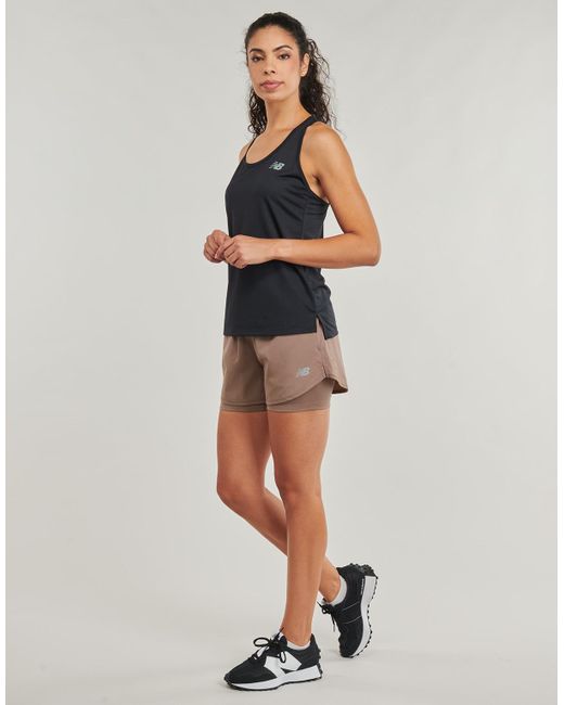 Short SPORT ESSENTIALS 2-IN-1 SHORT New Balance en coloris Brown
