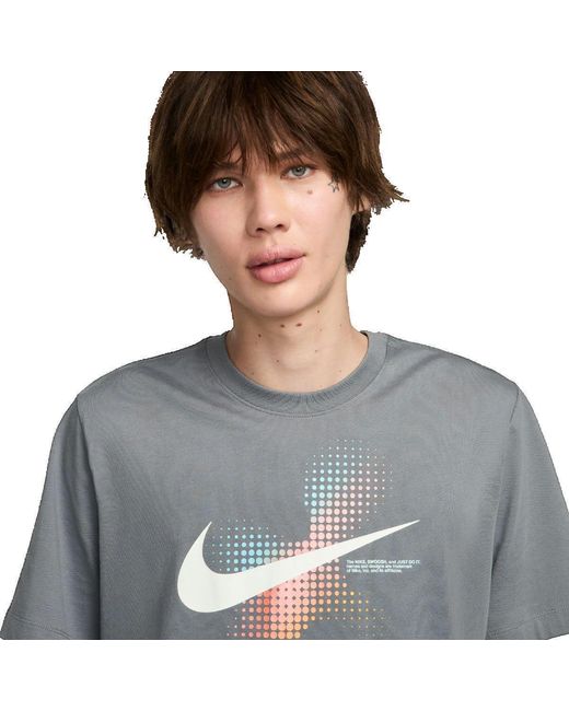 T-shirt T-shirt Sportswear gris Nike pour homme en coloris Gray