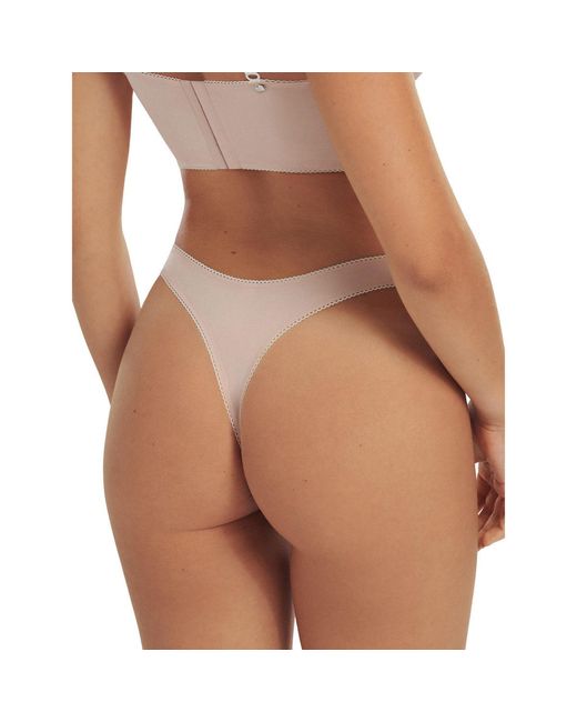 Strings String échancré Posh Cheek Lisca en coloris Natural