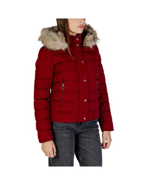 Doudounes ONLNEWLUNA QUILTED JACKET CC OTW 15304778 ONLY en coloris Red
