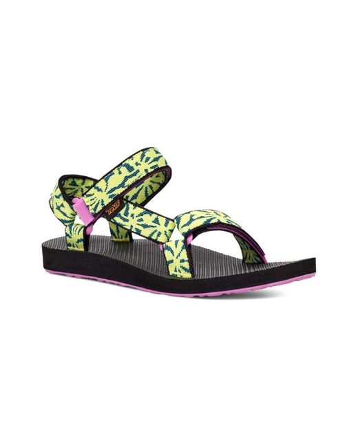 Teva Sandalen in het Green