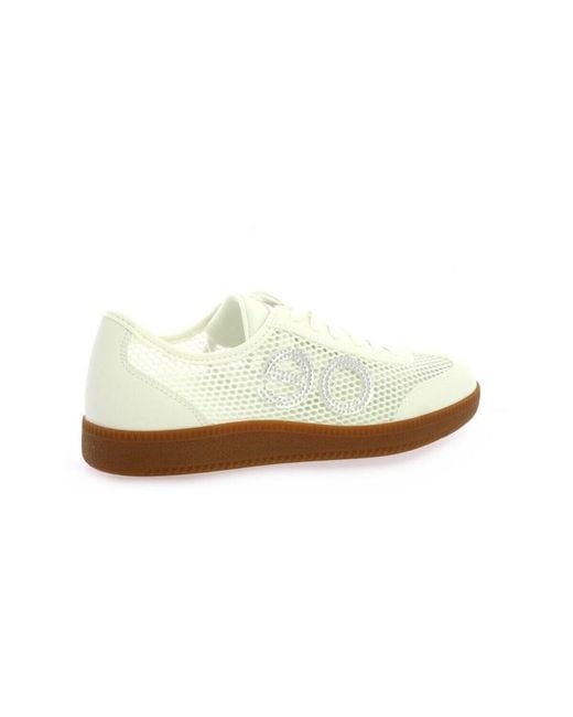 Baskets basses Baskets toile Eoligeros en coloris White