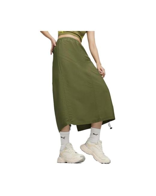 PUMA Rok Dare To Midi Woven Skirt in het Green