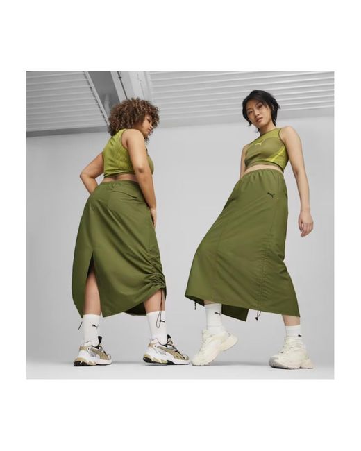 PUMA Rok Dare To Midi Woven Skirt in het Green