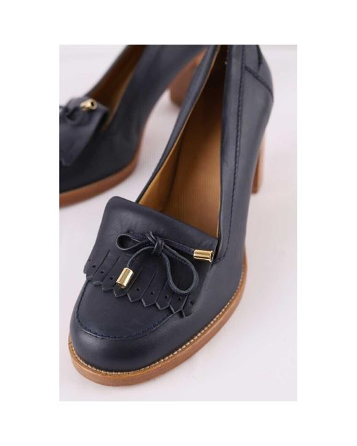 Chaussures escarpins Talons en cuir A.P.C. en coloris Blue