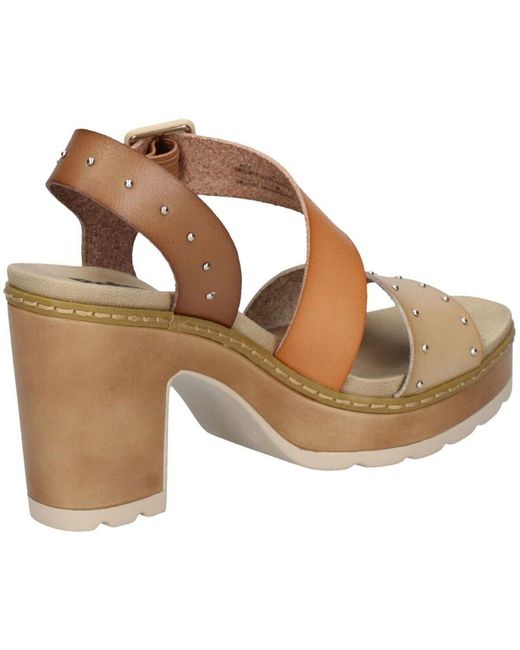 Sandales à talon Refresh en coloris Brown
