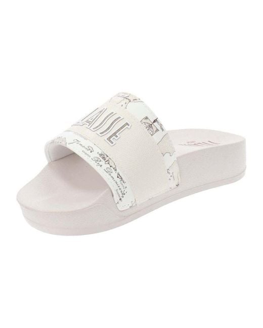Chaussons 22030289 Alviero Martini en coloris White