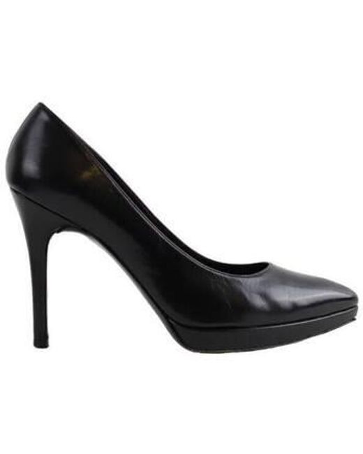 Chaussures escarpins Talons en cuir Stuart Weitzman en coloris Black