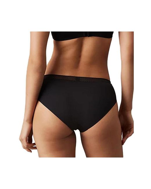 Strings 000Qf6308E Calvin Klein en coloris Black
