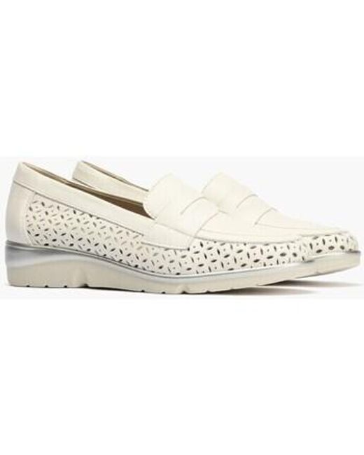 Chaussures escarpins Mocasines de mujer con adorno antifaz BLANCO Pitillos en coloris White
