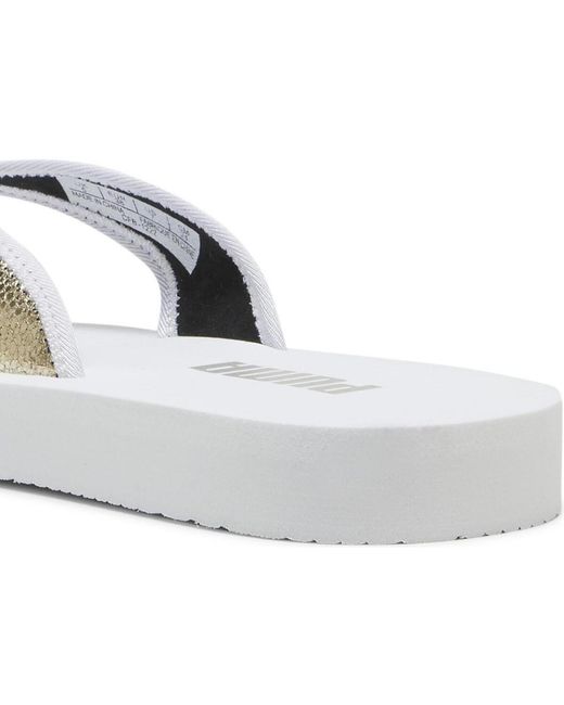 Claquettes Sandy Flip Metallic Shine PUMA en coloris White