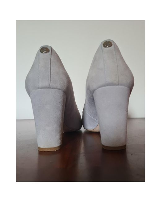 Chaussures escarpins Escarpins bleu poudré en daim Ralph Lauren en coloris Brown