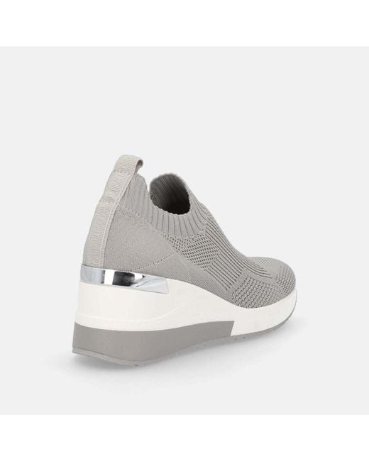 Baskets basses ZEPPE Xti en coloris Gray