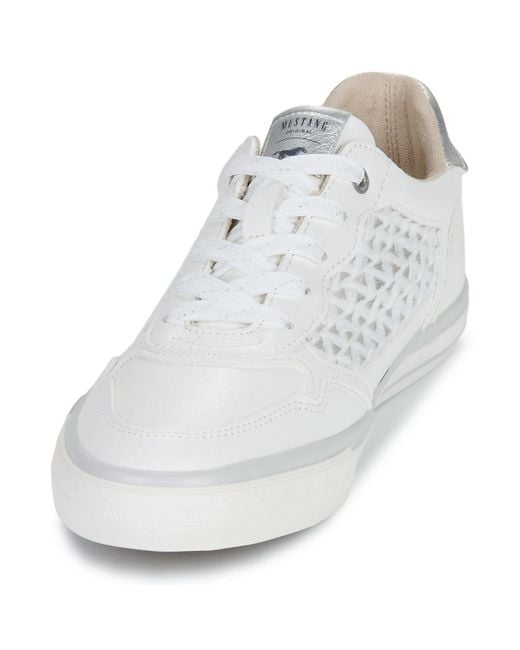 Baskets basses 1146322 Mustang en coloris White