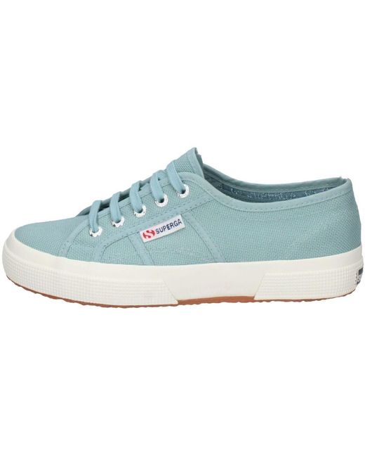 Baskets basses Superga en coloris Blue