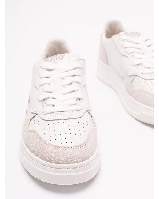 Autry White 'Medalist' Low Sneakers