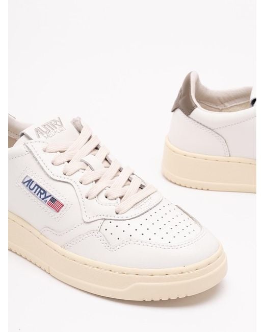 Autry White 'Medalist' Low Sneakers