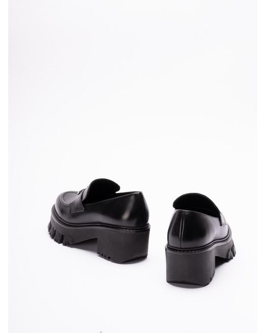 Loafers di Patrizia Pepe in Black