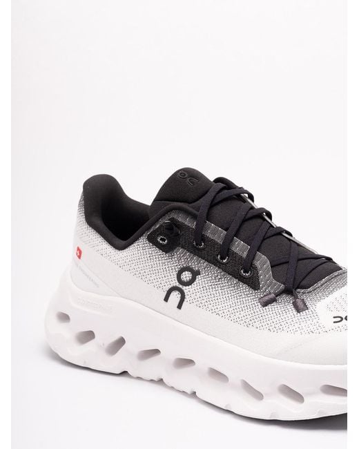 On Shoes White 'Cloudtilt' Sneakers