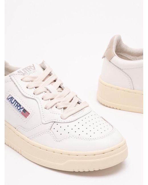 Autry White 'Medalist' Low Sneakers