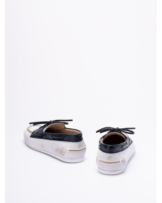 Leather Loafers di Miu Miu in White