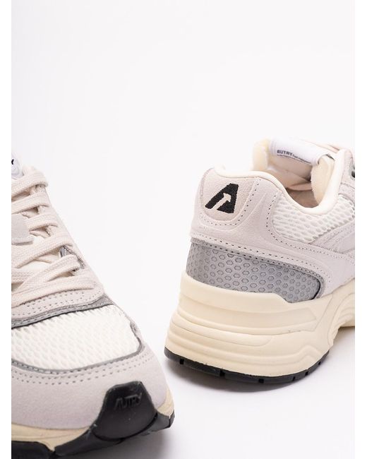 Autry White 'Hyperway Low' Sneakers