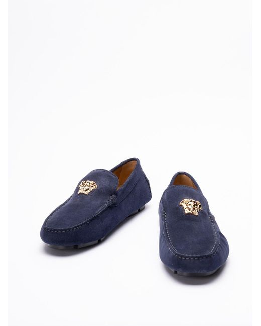 `La Medusa` Loafers di Versace in Blue da Uomo