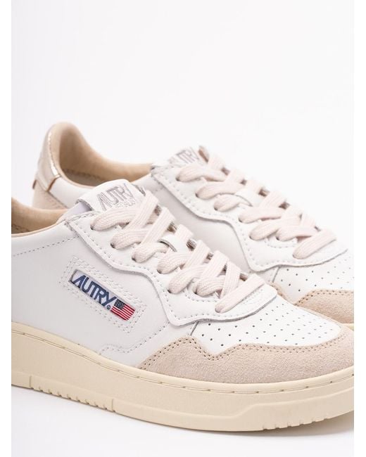 Autry White 'Medalist' Low Sneakers