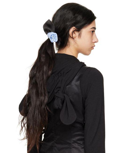 SANDY LIANG 6月までSALE໒꒱ ブラックリボンヘアアクセサリー Sandy Liang Corsage Scrunchie in Blue | Lyst Canada
