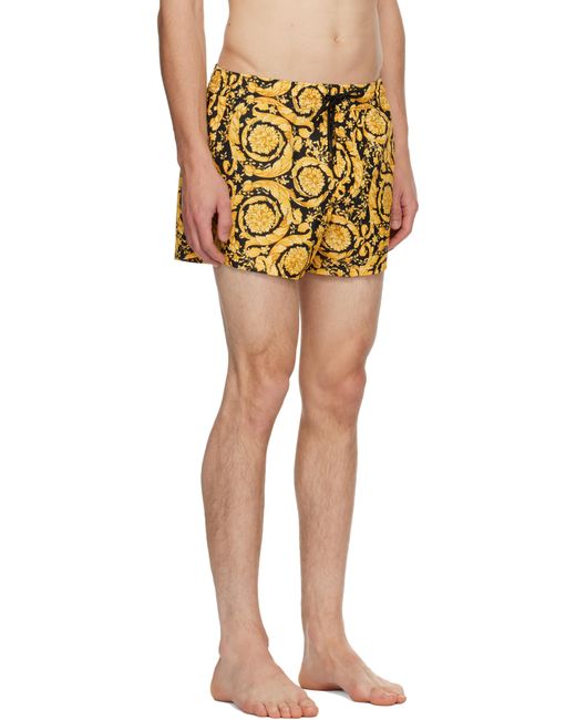 メンズ Versace ゴールド＆ブラック バロッコ スイムショーツ Yellow