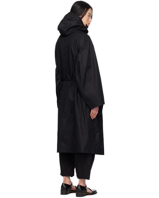 Manteau asymétrique noir Lemaire en coloris Black