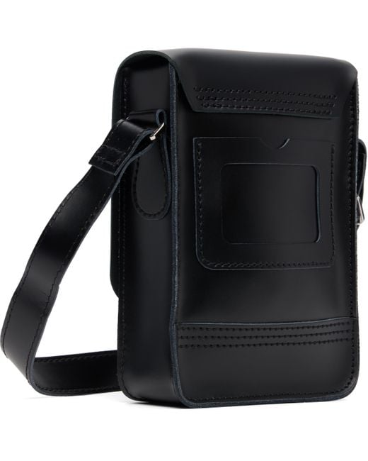 【DR MARTENS】LEATHER VERTICAL クロスボディバッグ Leather Vertical Crossbody Bag in Black | Dr. Martens