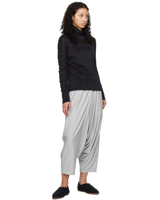 Pantalon gris 132 5. Issey Miyake en coloris Black