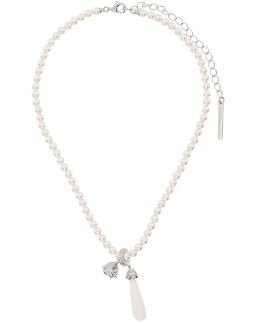 Collier blanc à perles et à pendentif de rose ShuShu/Tong en coloris White