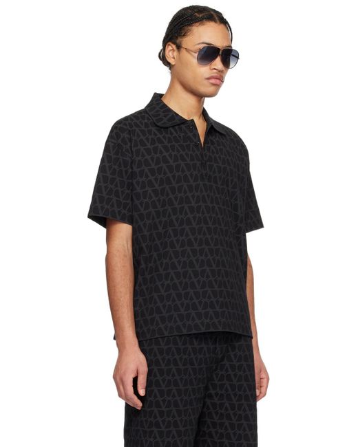 Polo noir à motif toile iconographe Valentino pour homme en coloris Black