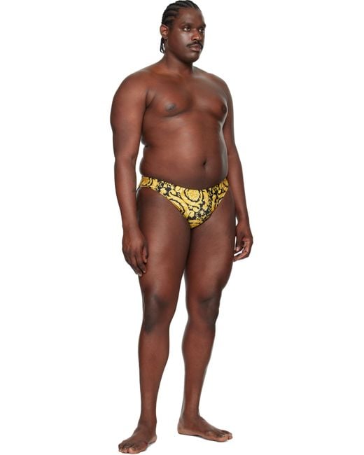 メンズ Versace ゴールド＆ブラック Stampa Barocco All Over スイムブリーフ Multicolor