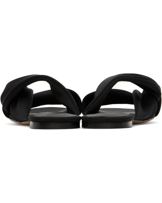 STUDIO AMELIA Black Loop Flat Sandals