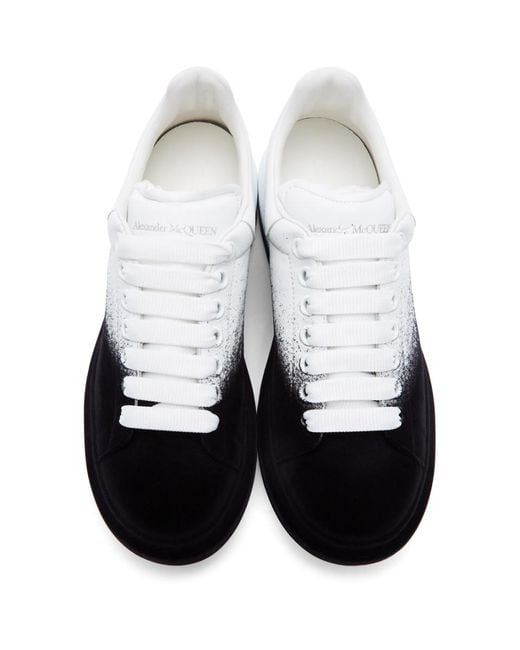 Men's Oversized Sneaker in White/jet Black