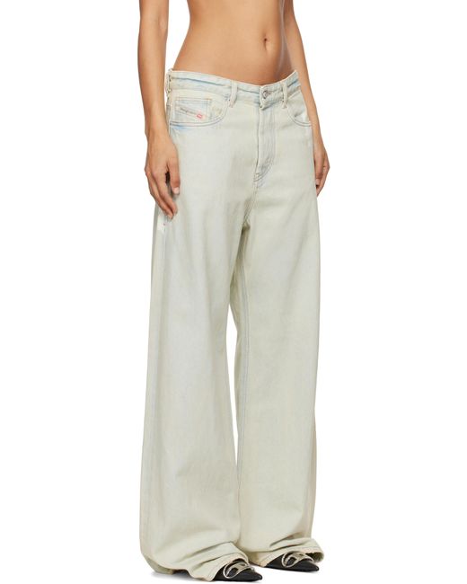 Jean Droit 1996 Sire 09J81 Bleu DIESEL en coloris White