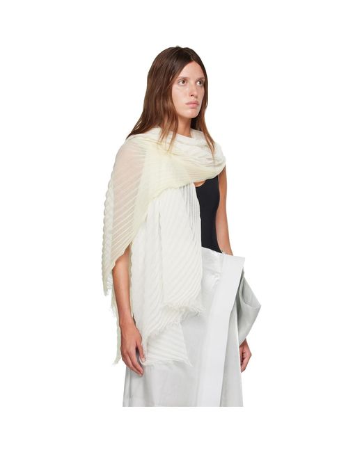 Issey Miyake Blue Off- Gradation Ramie Pleats Scarf