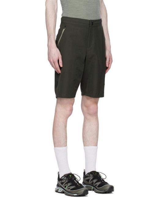 Pedaled Black Water-repellent Shorts for men